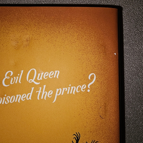 DISNEY Mirror, Mirror A Twisted Tale Jen Calonita 2019 Hardcover - Picture 4 of 11